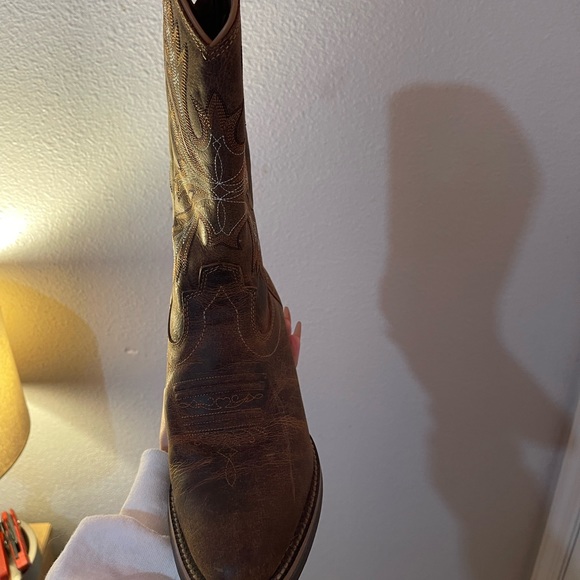 These Cute Justin Western Cowgirl boots pointed toe, size 7B! - Picture 7 of 8